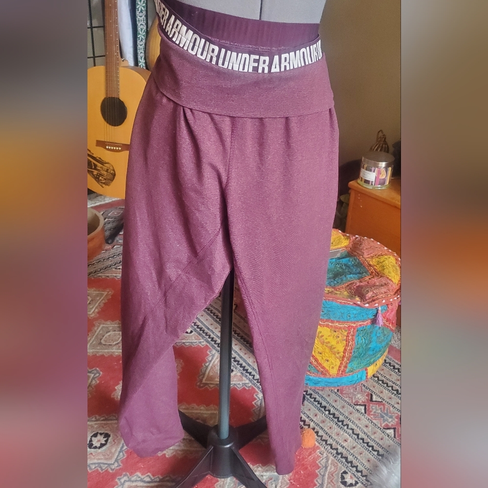 Under Armour Maroon Relaxed Fit Pants/joggers